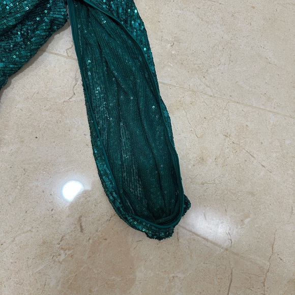 Gorgeous Emerald gown evening gown - Picture 6 of 6